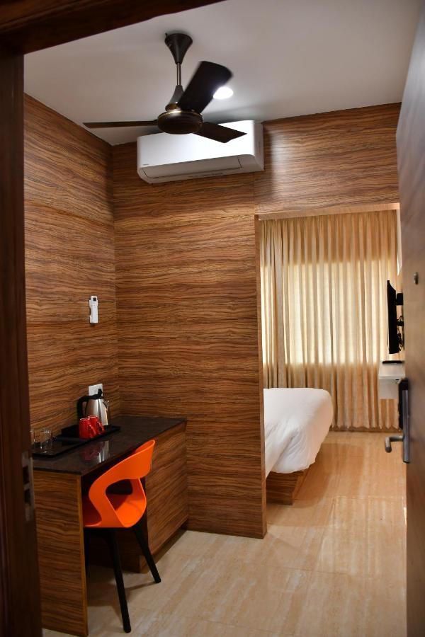 Adhikrishna Arcade Hotel Erode Ngoại thất bức ảnh