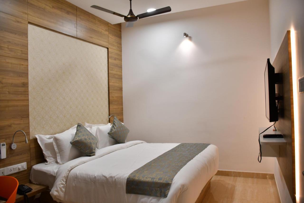 Adhikrishna Arcade Hotel Erode Ngoại thất bức ảnh